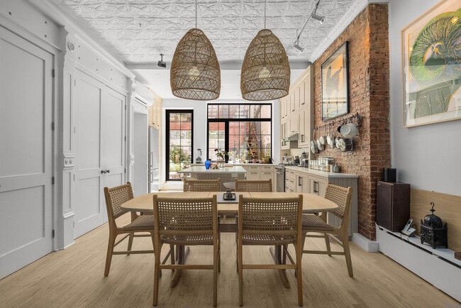 Foto del edificio - 33 Bond St
