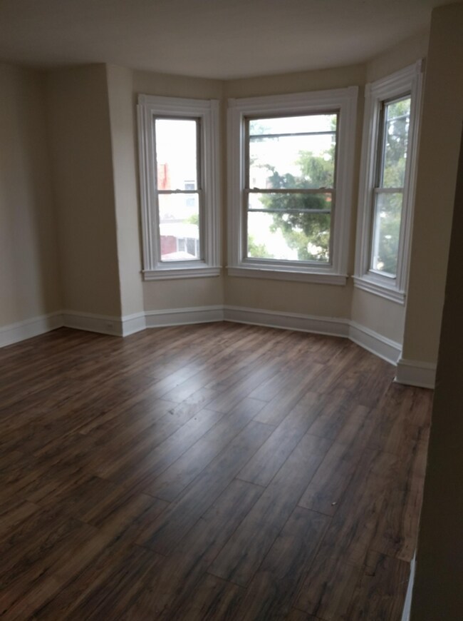 Foto del edificio - 6012 Irving St