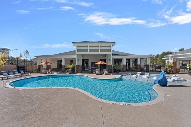 Building Photo - Hawthorne at Traditions