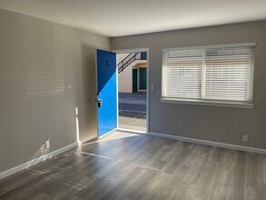 Building Photo - 794 Deland Ave