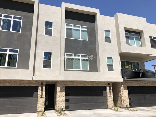 Building Photo - 6850 E McDowell Rd