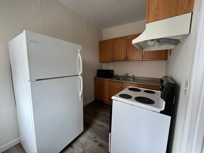 Building Photo - 211 Harrison Ave