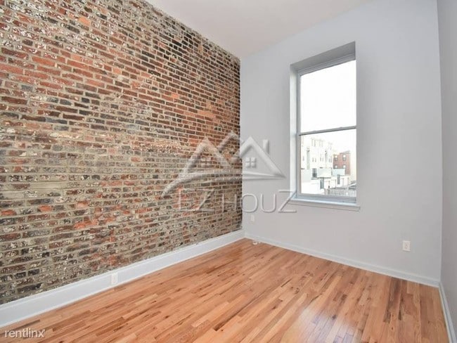 Building Photo - 1 br, 1 bath Apartment - 416 N Howard St,2B