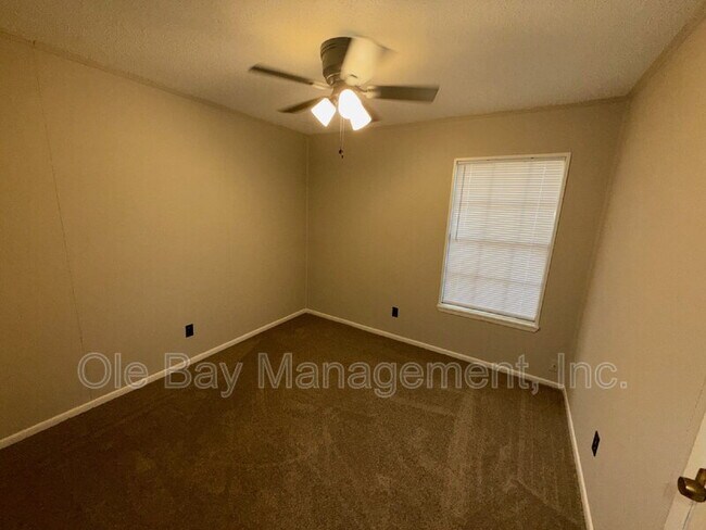 Foto del edificio - 1803 Runnels Rd