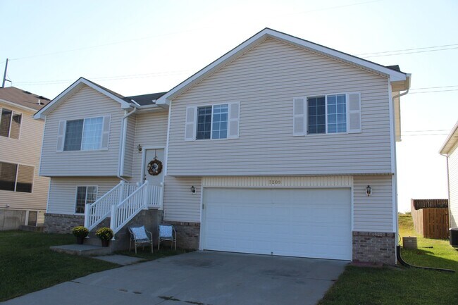Foto del edificio - **$200 MOVE IN CREDIT** SHORT TERM LEASE O...