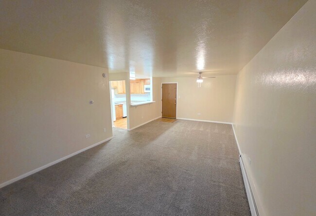 Building Photo - 1375 Everett Ct