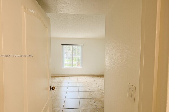 Building Photo - 5122 NW 79th Ave