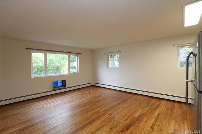 Building Photo - 30 Lamb Ave