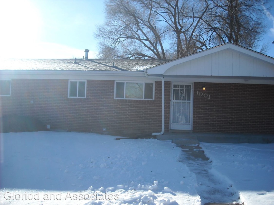 Foto principal - 5 br, 3 bath House - 1001 Parkview Blvd.