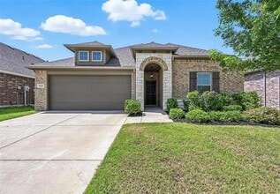 Building Photo - 5019 Flanagan Dr