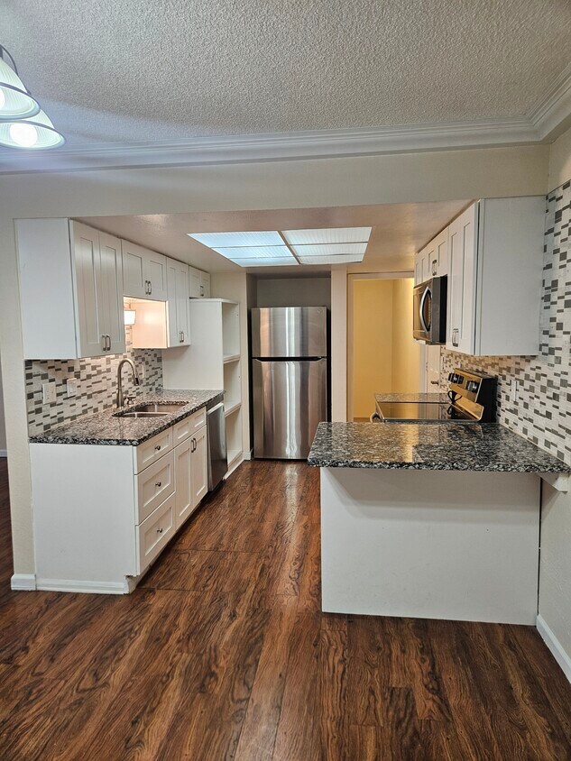 Foto principal - 2342 S Troy St