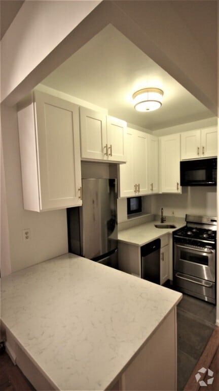 Building Photo - 484 Amsterdam Ave