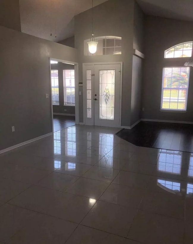 Building Photo - 11382 Aston Hall Dr S