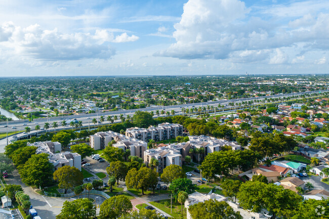 3571 SW 117th Avenue aéreo - Westbird Village Condominiums