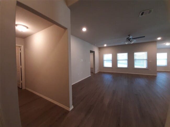 Building Photo - 221 Stalwart Hl Trl