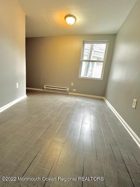 Foto principal - 48 W Main St