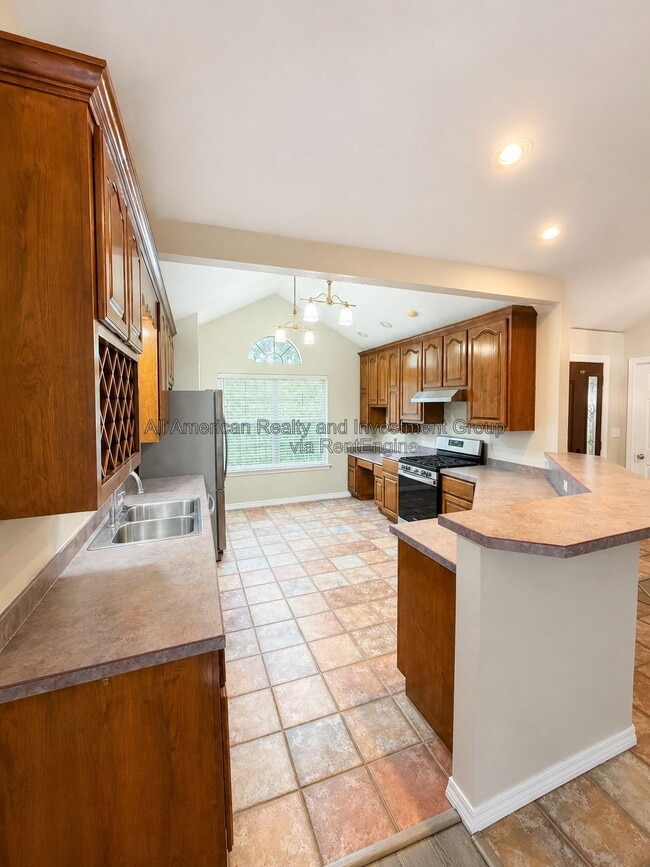 Building Photo - 507 Rush Park Cir