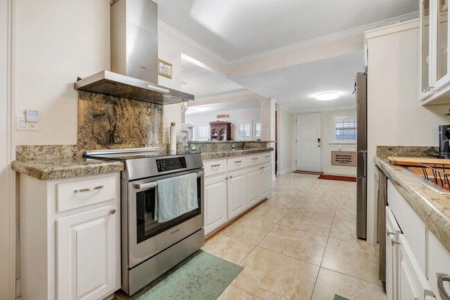 Foto del edificio - 1344 Terrace St