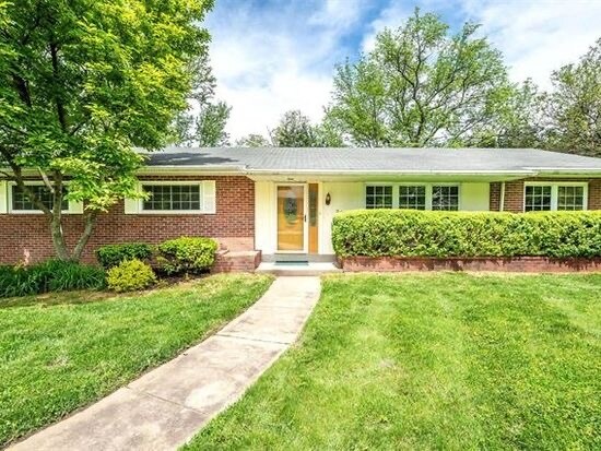 Building Photo - 2 Price Meadows Dr