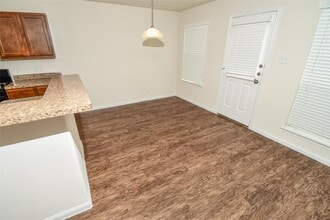 Building Photo - 6030 Santa Cecilia Ln