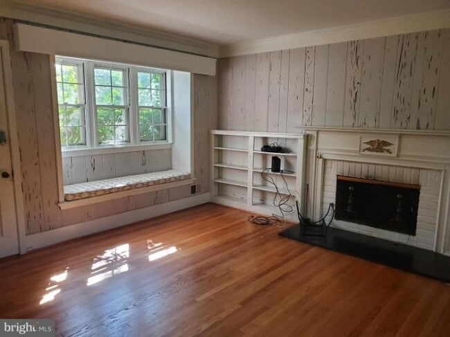 Building Photo - 1412 Key Dr