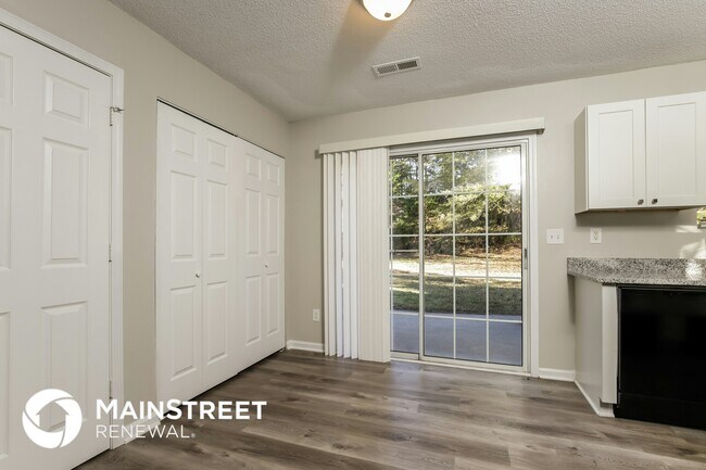 Foto del edificio - 2473 Stratford Crossing Dr