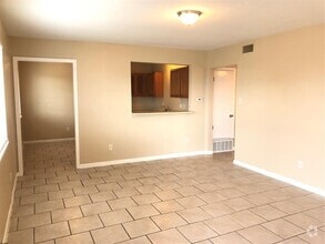 Building Photo - 7300 Twin Crest Dr