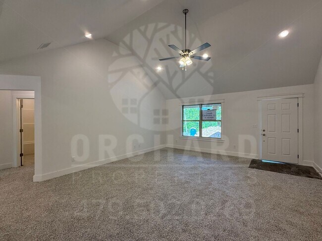 Building Photo - Single-Family Home- 2 Bed/ 2 Bath w/ Hobby...
