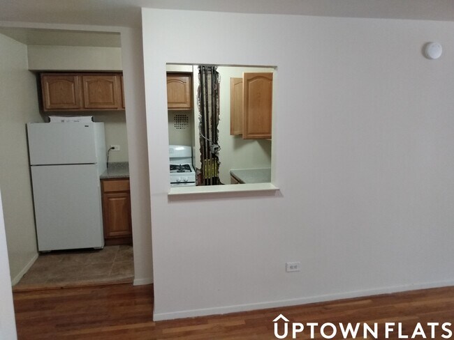 Foto del edificio - 2875 Bainbridge Ave