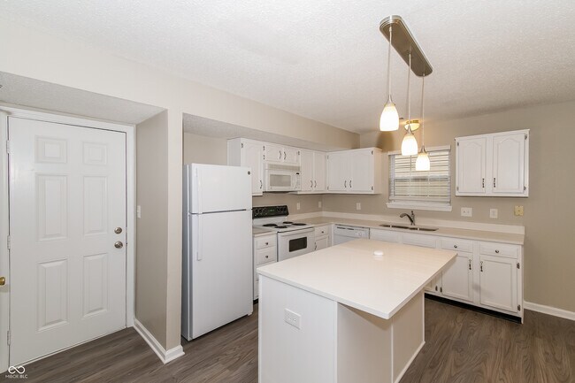 Foto del edificio - 4124 Orchard Valley Ln