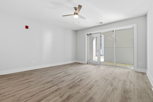 Building Photo - Downtown Gastonia Condo