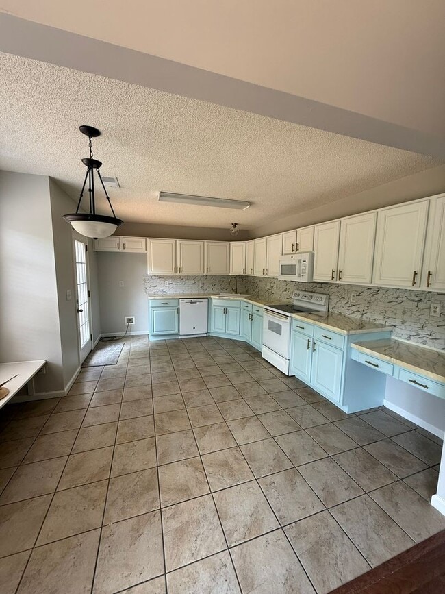 Foto del edificio - Lexington - Please call Lexington office to view - 803-359-0793