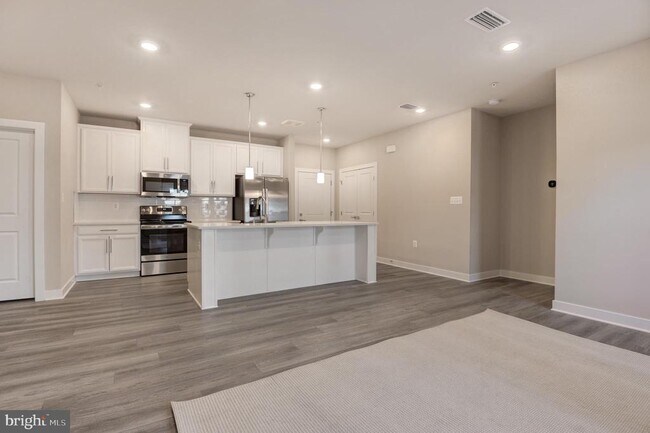 Foto del edificio - 12875 Mosaic Pk Wy