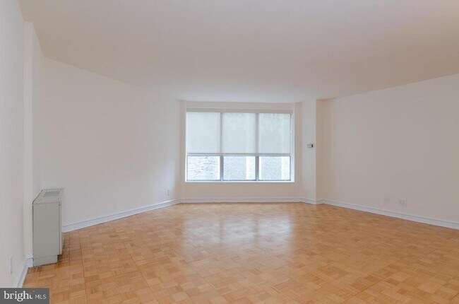 Foto del edificio - 224-30 W Rittenhouse Square
