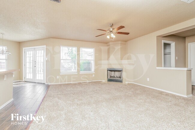 Foto del edificio - 1132 Beechwood Ln