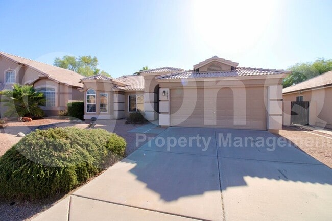 Building Photo - 1425 S Monterey St