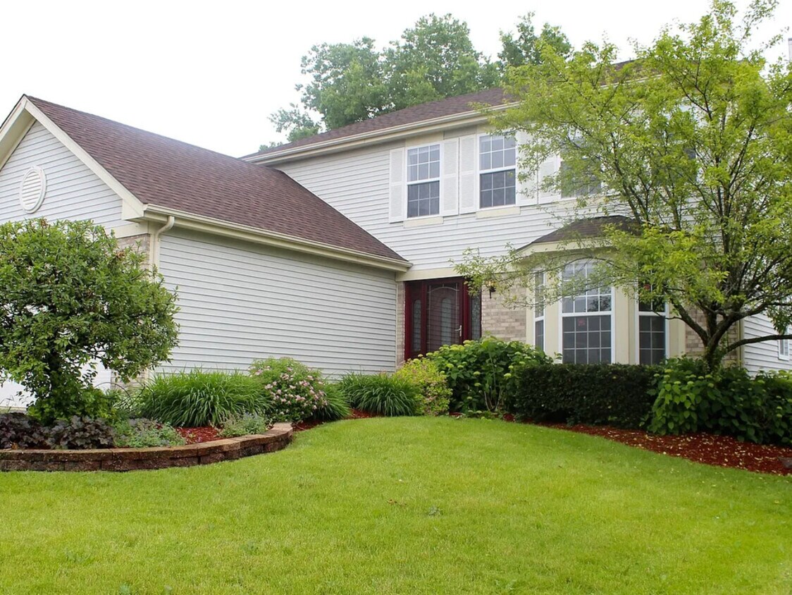 Foto principal - 2412 Woodlake Ct
