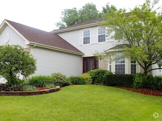 Building Photo - 2412 Woodlake Ct