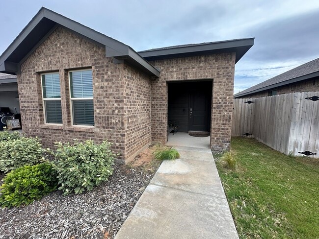 Foto del edificio - 7616 Orange Blossom Rd