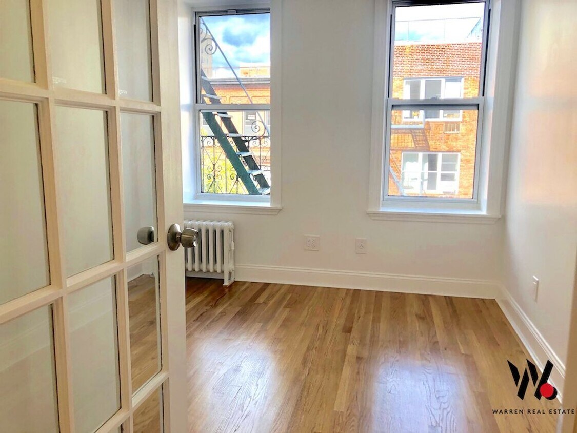 Foto principal - SUNNY 2 BEDROOM ON EAST 9 STREET