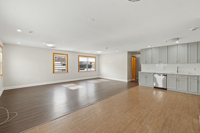 Foto del edificio - 227 Franklin Ave