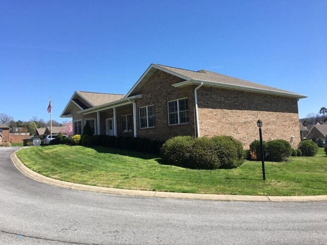 Building Photo - YOUR NEW LUXURY HOME!!!!!!!