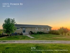 Building Photo - 15971 Pioneer Rd