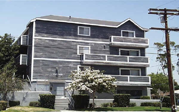 Foto del edificio - 11839 Burbank Blvd