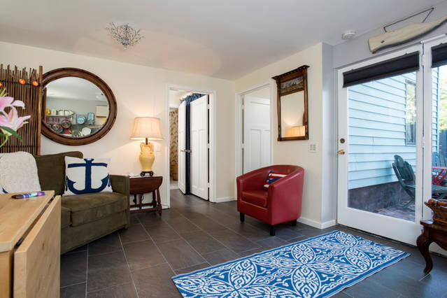 Foto del edificio - 4721 SW Admiral Way
