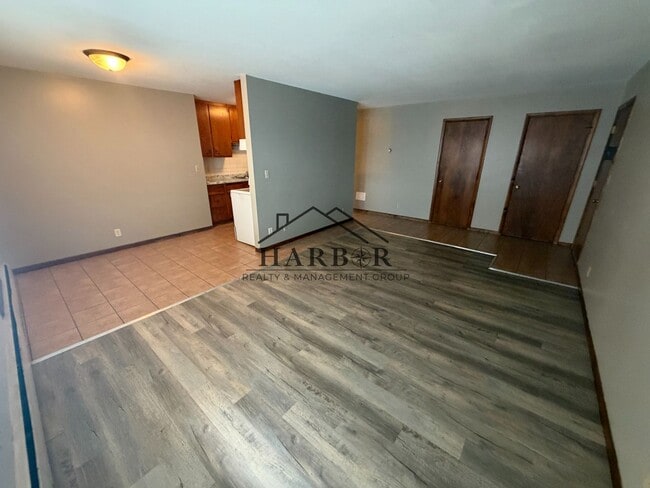 Building Photo - 204 11th Ave NW