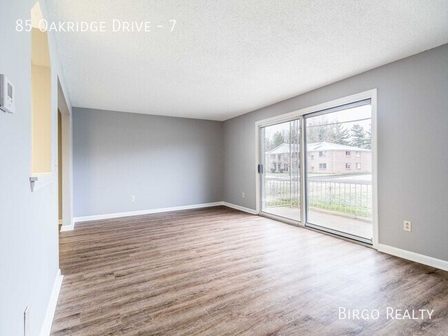 Building Photo - SPACIOUS 2 BED APARTMENT IN WEST SENECA, NY