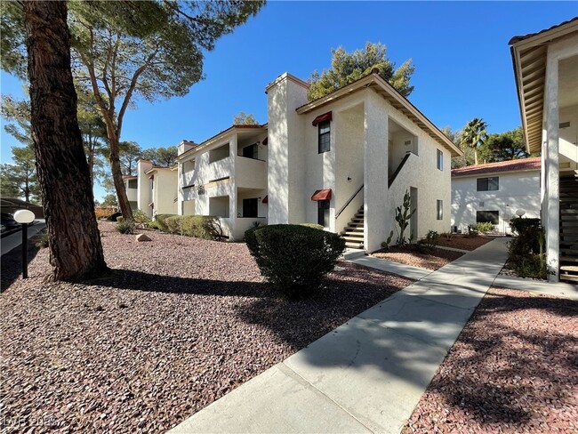 Building Photo - 6669 W Tropicana Ave