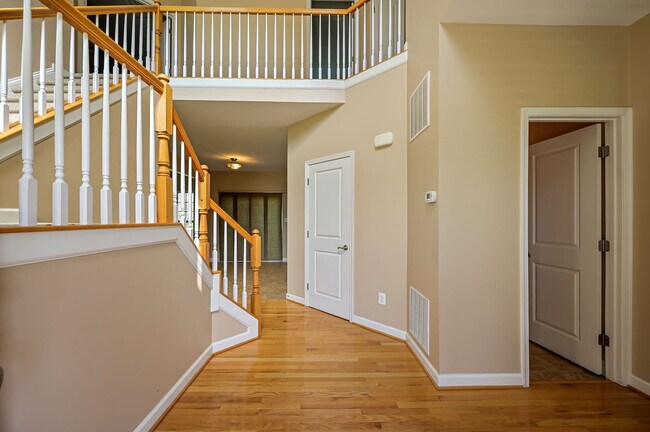 Foto del edificio - 463 Quail Landing Cir