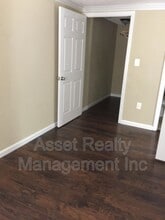 Building Photo - 608 Lester Rd